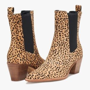 NWT/BOX Dolce Vita Shadie Leopard Calf Hair Booties
